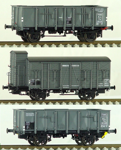 Set of 3 Freight cars<br /><a href='images/pictures/LS_Models/30270.jpg' target='_blank'>Full size image</a>